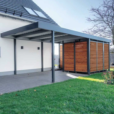 Überdachung mit Sauna zu einem modernen Wohnhaus